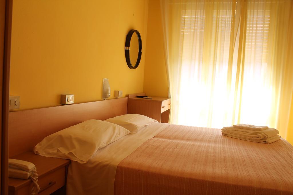 Hotel Ninfea Cervia Exterior foto