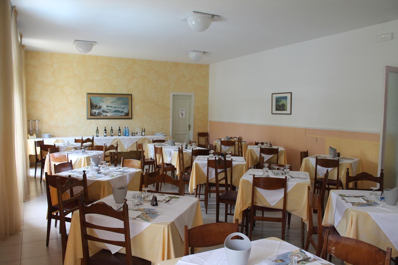 Hotel Ninfea Cervia Exterior foto