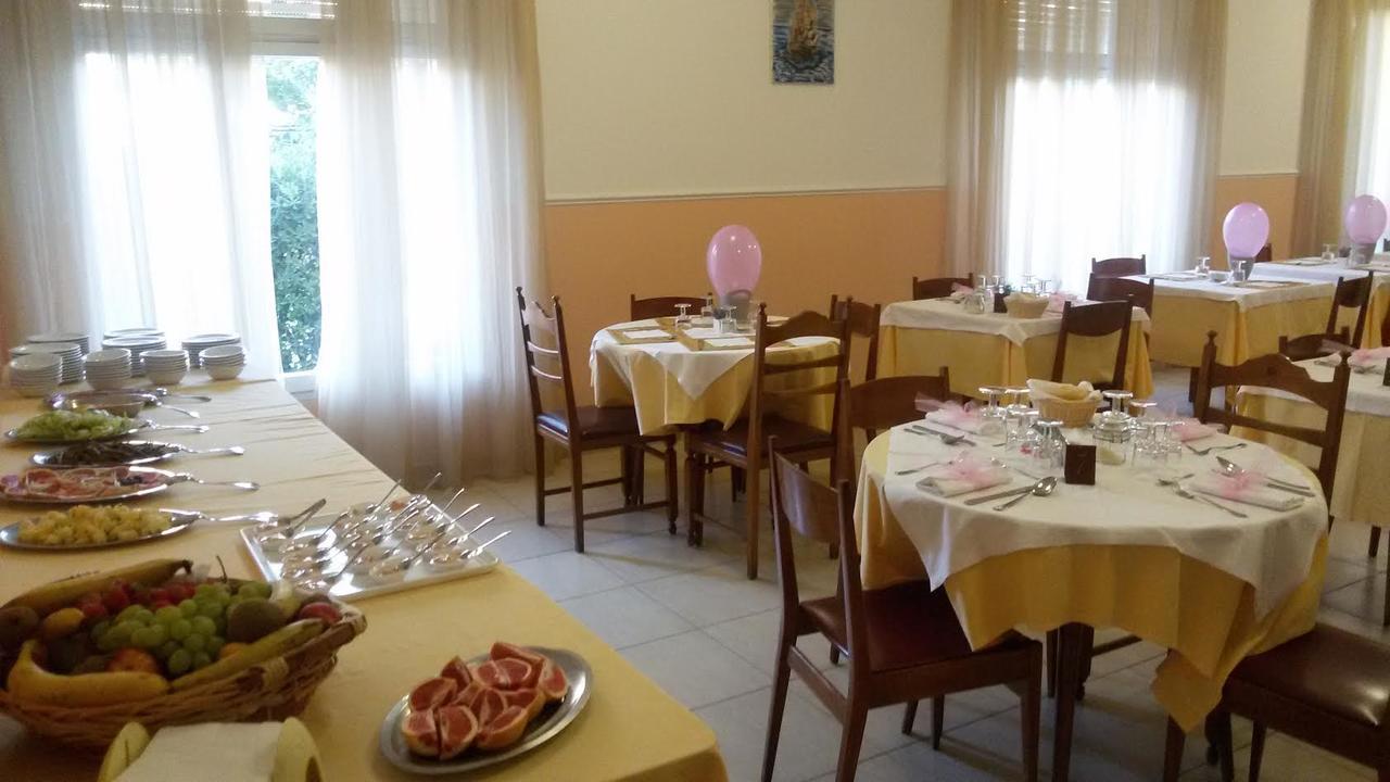 Hotel Ninfea Cervia Exterior foto