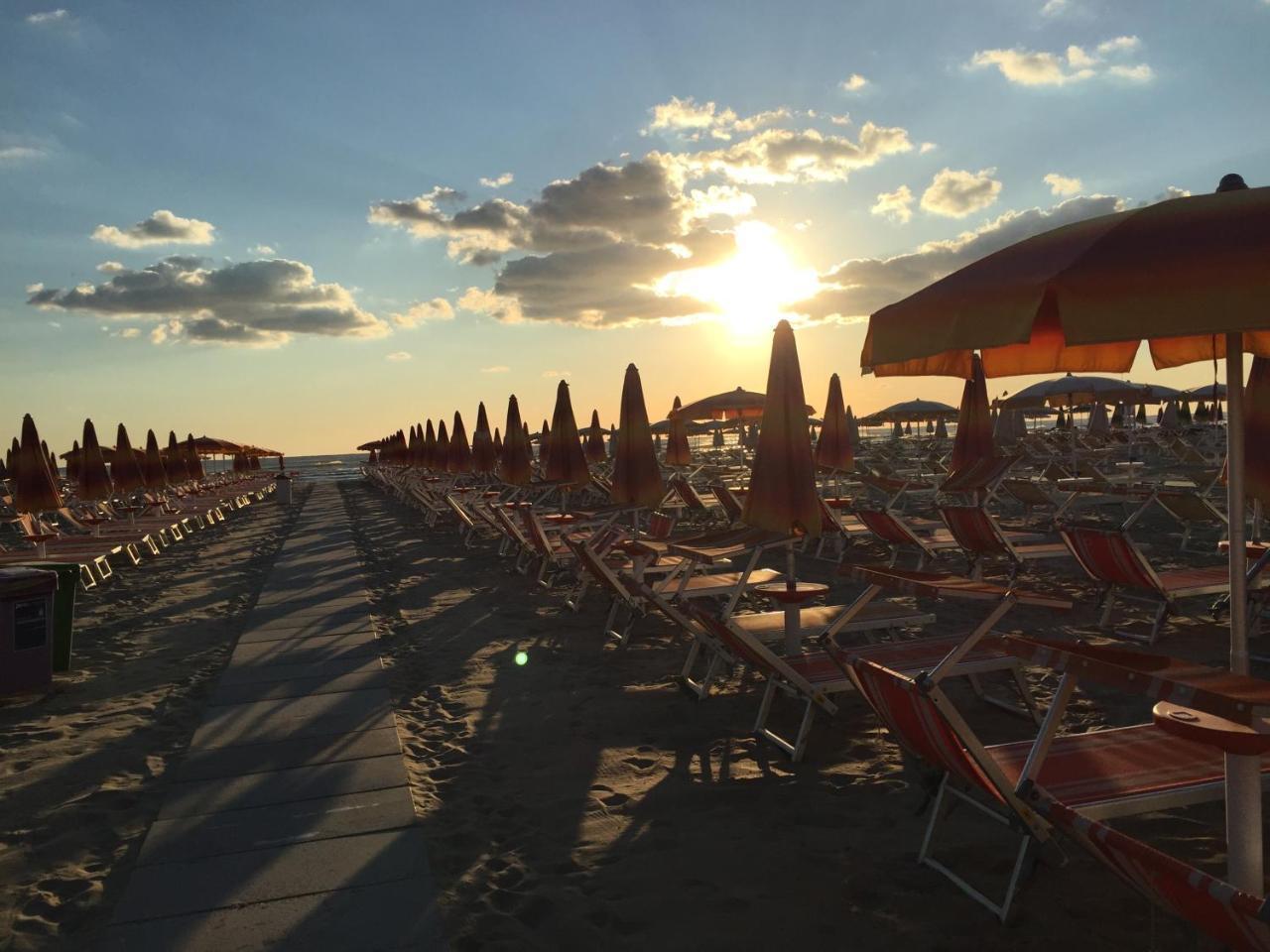 Hotel Ninfea Cervia Exterior foto